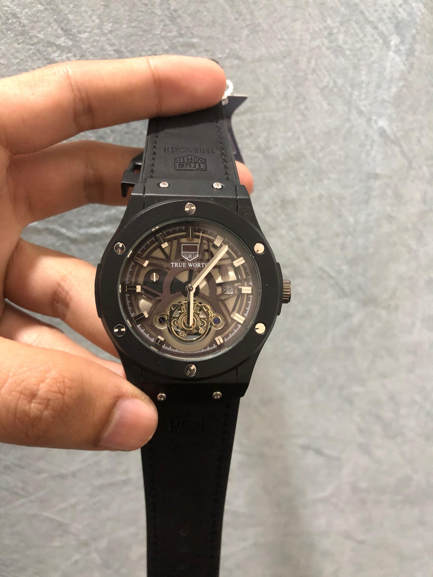 Luxury Black Skeleton Automatic Watch ā Premium Silicone Strap | Open Heart Design